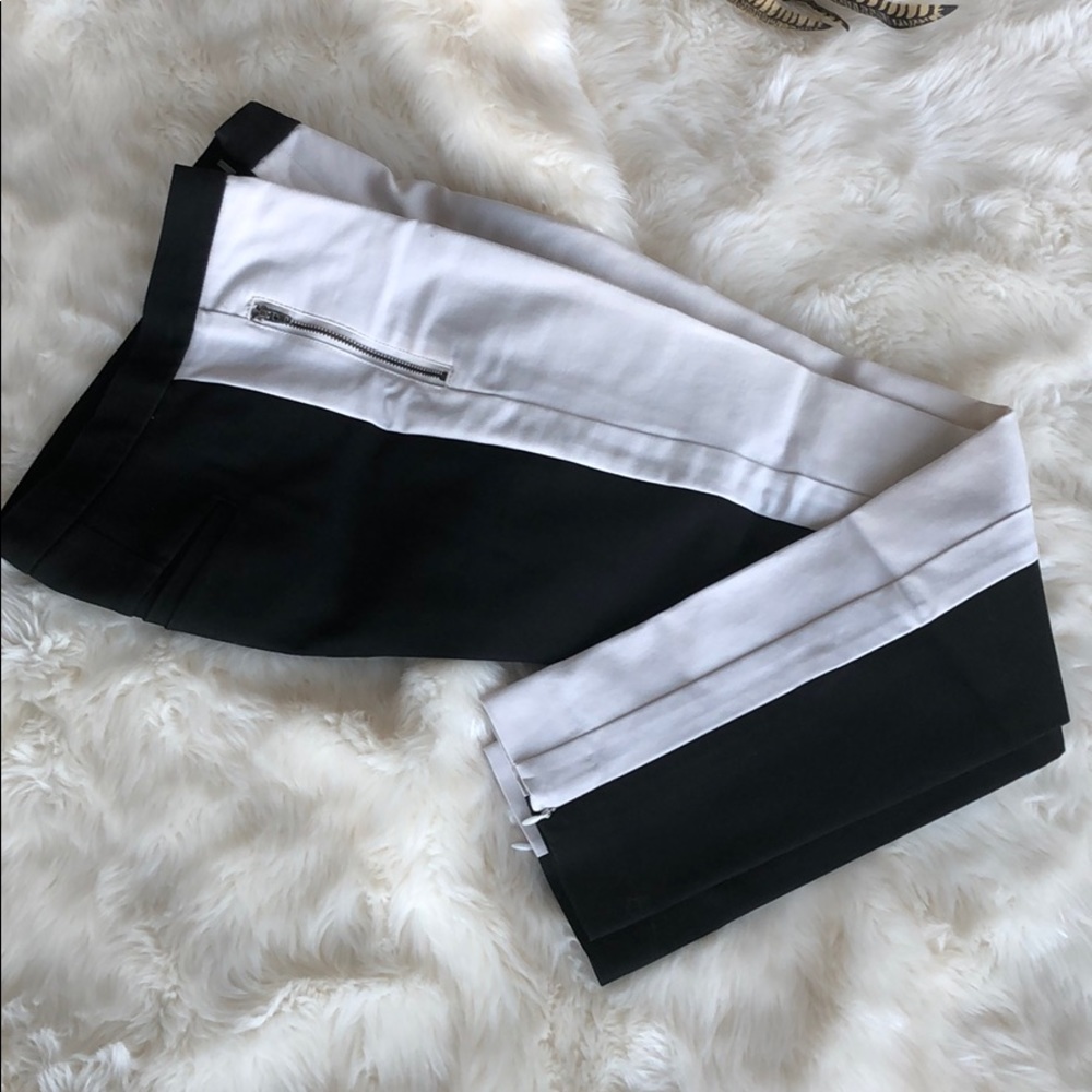 Banana Republic two tone, black and Cream size 0